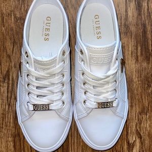 GUESS Sneakers
